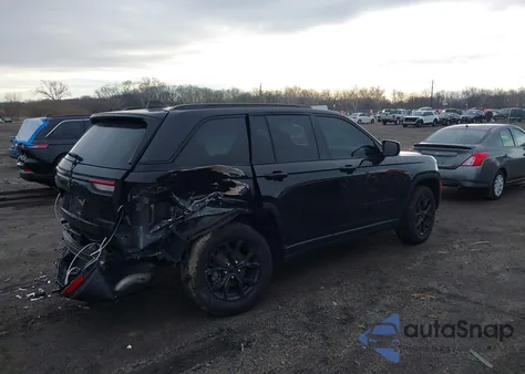 2024 Jeep Grand Cherokee Altitude X 4X4 from USA, damaged, VIN 1C4RJHAG0R8513049